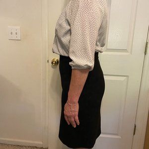 Loft, size 4, black and white